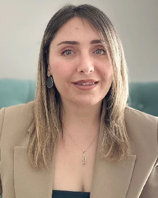 Klinik Psikolog Ela Nur Rüzgar